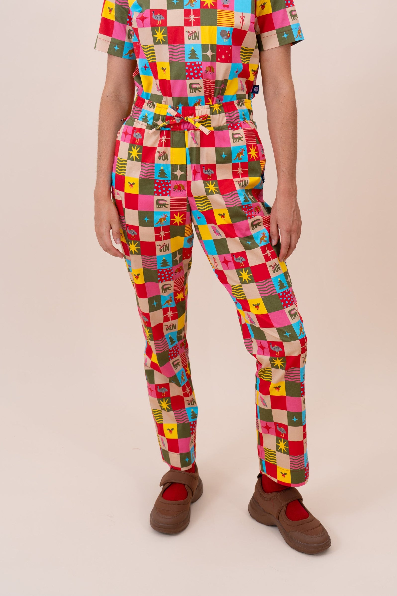 Christmas Checkers - Women's Printed Scrub Pants