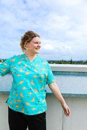 Xmas Kangaroo Paws  - Women's Printed Scrub Top