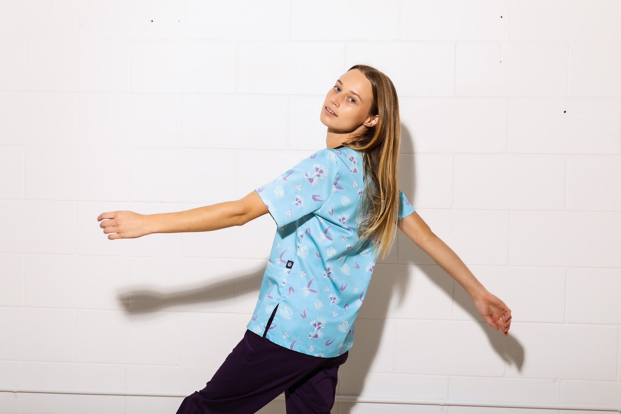 Bloomin' Aussies Printed Scrub Top – Aqua