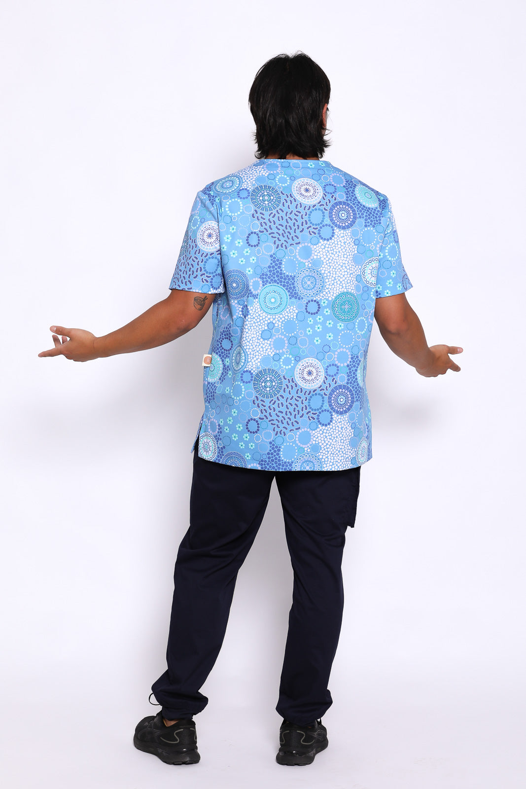 Daisy in Dots Seaside Healing - Bay Blues - Unisex Printed Scrub Top
